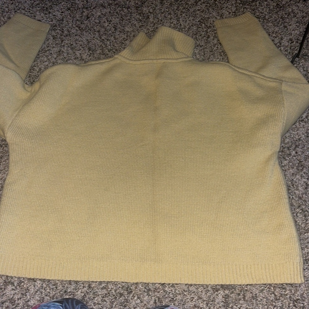 Caara Mustard Sweater L - Picture 9 of 9
